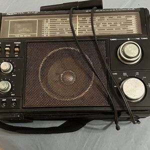 Vintage Portable Radio with Speaker - Black